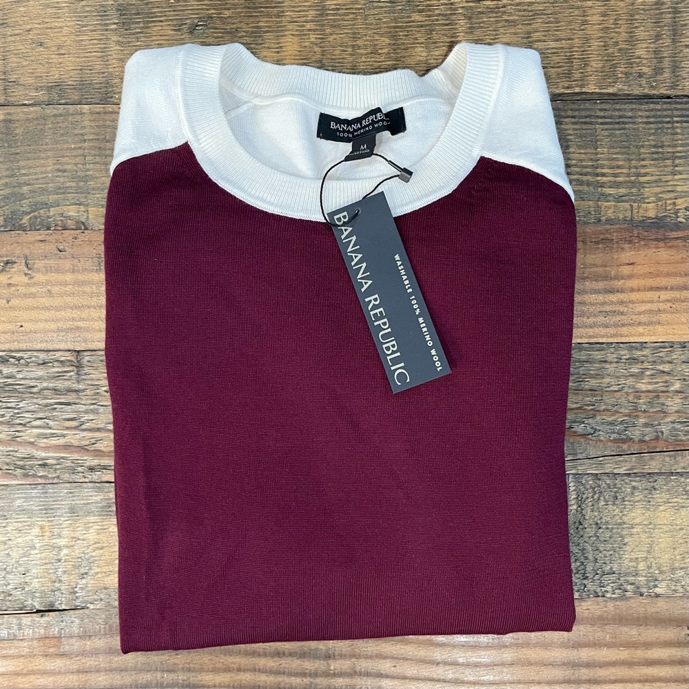 NWT Woman’s Banana Republic Sweater - Size: M